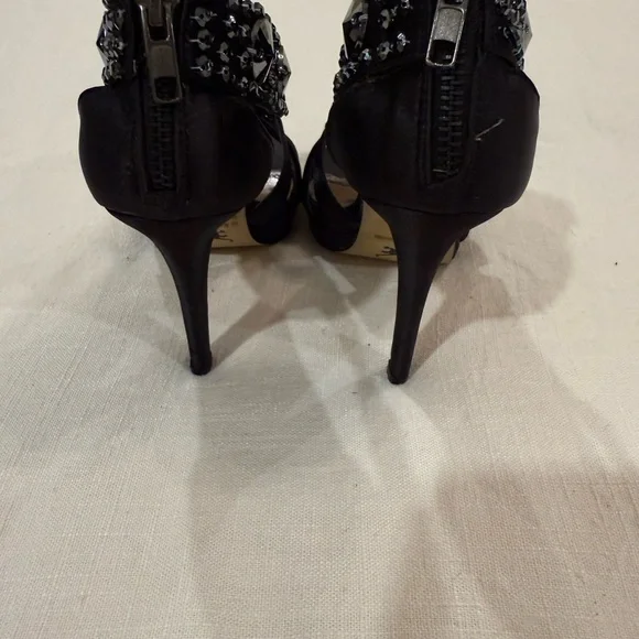 Elegant Black Stiletto Heels with Crystal Accents - Picture 4 of 9